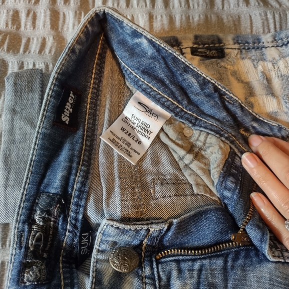 Silver Jeans - Picture 3 of 3